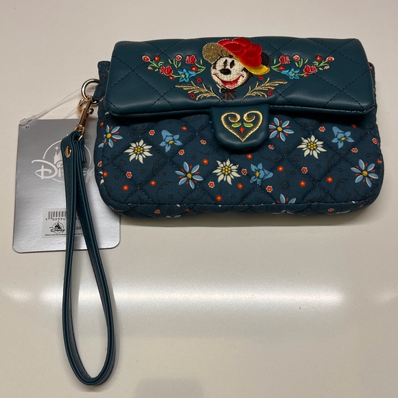 NEW DISNEY EPCOT GERMANY PAVILION BLACK FOREST MINNIE MOUSE QUILTED WRISTLET - Picture 4 of 11